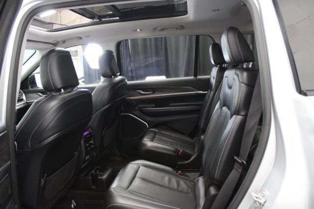 Used 2021 Jeep Grand Cherokee L Limited AWD/4WD image 20