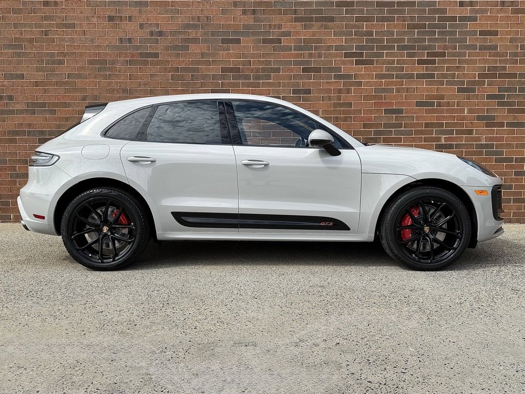 New 2026 Porsche Macan GTS image 8