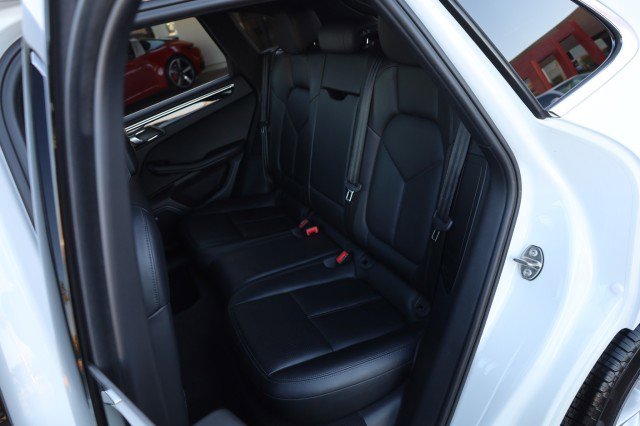 Used 2016 Porsche Macan S image 43