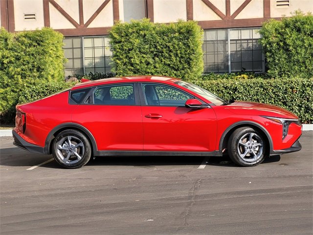 Used 2025 Kia K4 LXS image 4