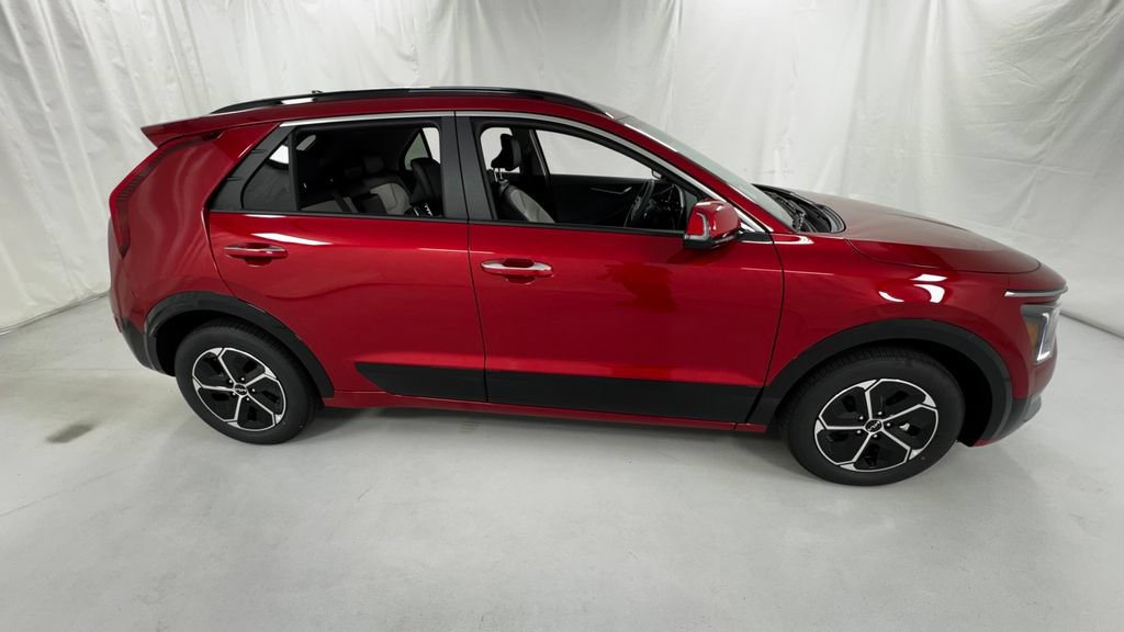 New 2026 Kia Niro FWD image 2