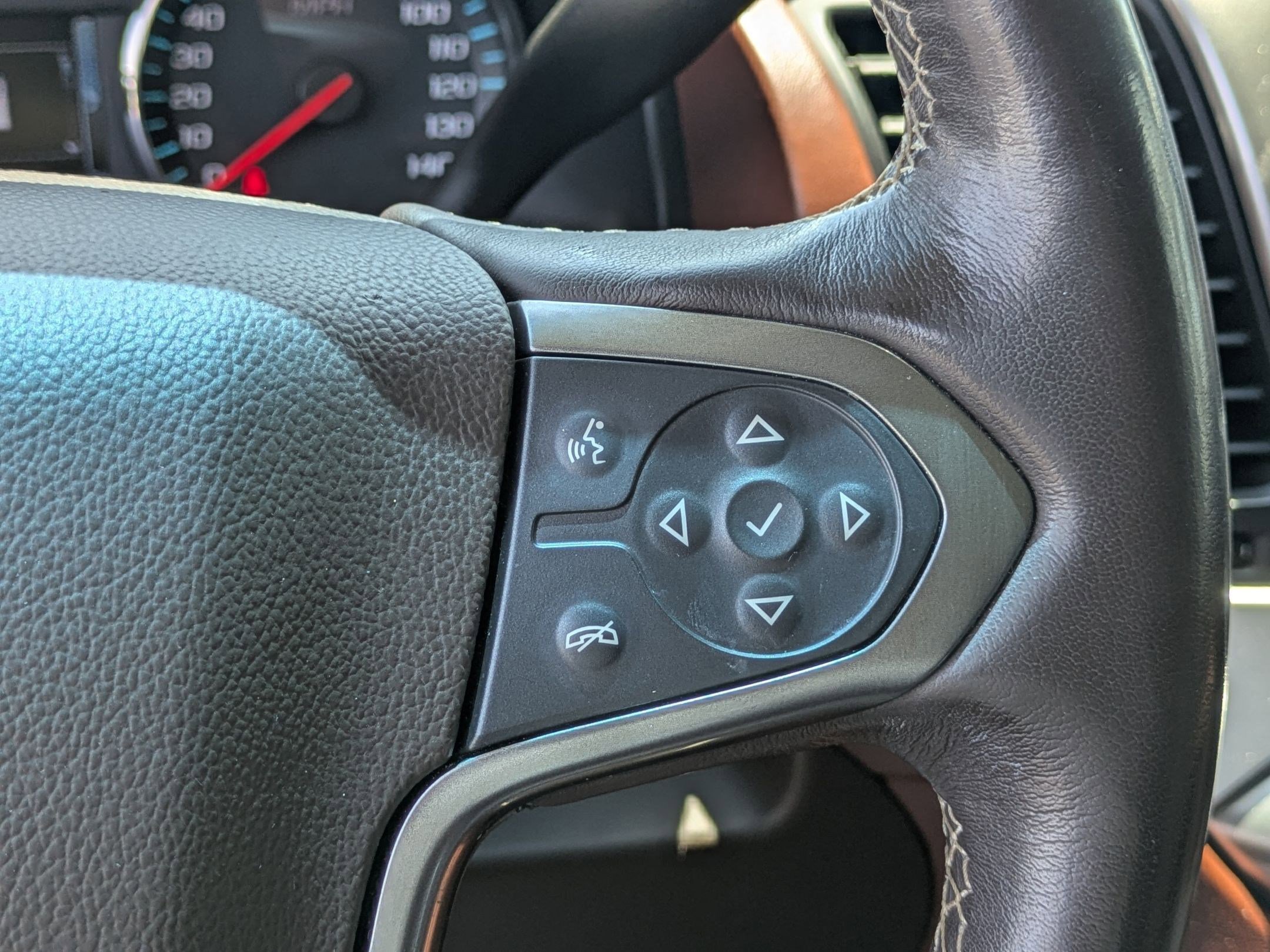 Used 2019 Chevrolet Suburban Premier w/ RST 6.2L Performance Edition image 18