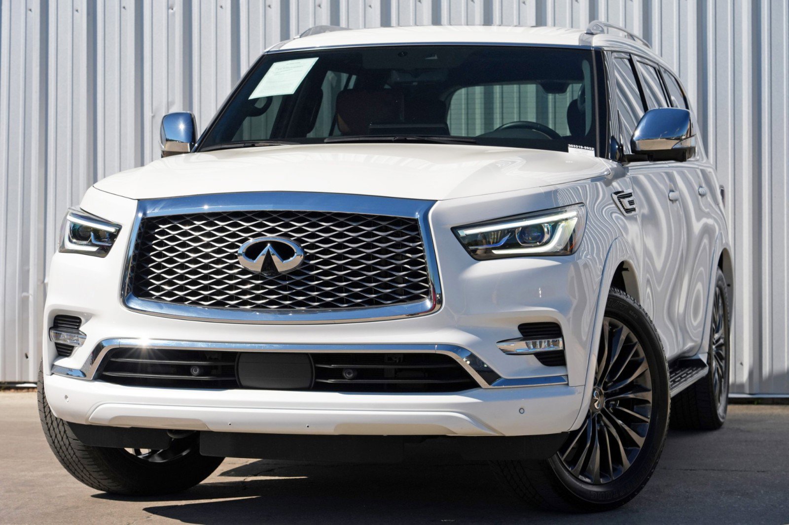 Used 2023 INFINITI QX80 Sensory w/ Cargo Package image 3