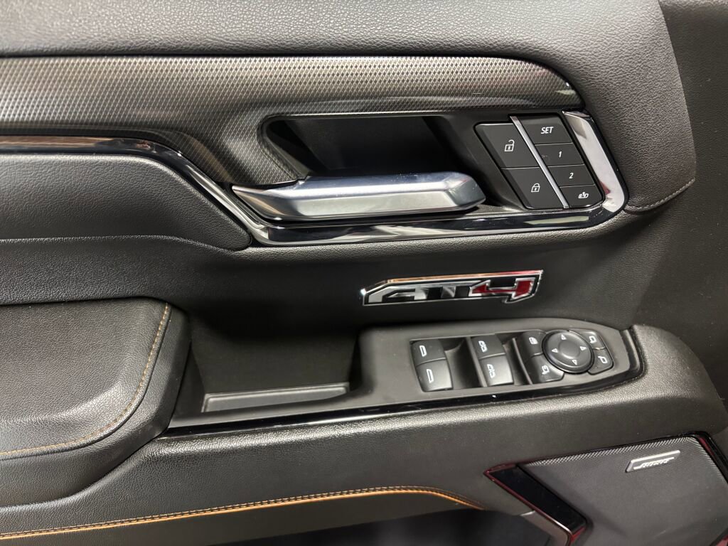 Used 2024 GMC Sierra 1500 AT4 w/ Technology Package image 7