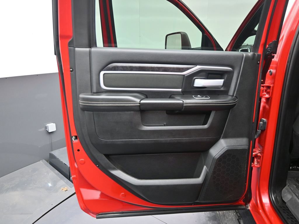 Used 2024 RAM 3500 Big Horn w/ Night Edition image 32