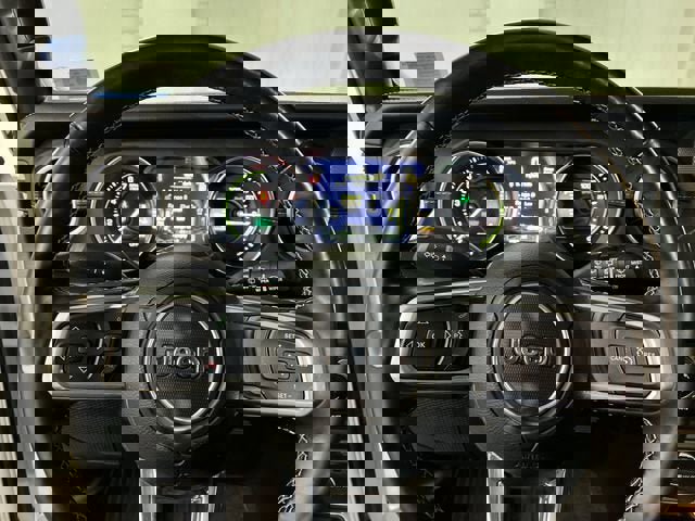 Used 2021 Jeep Wrangler Unlimited Sahara w/ Cold Weather Group image 11