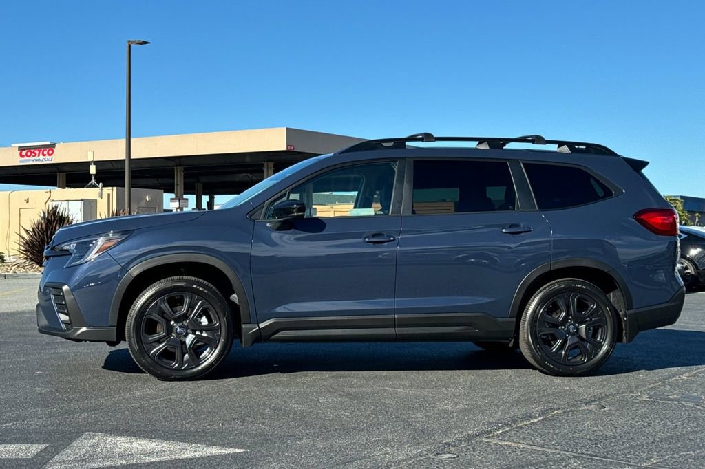 Used 2025 Subaru Ascent Bronze Edition w/ Onyx Package image 7