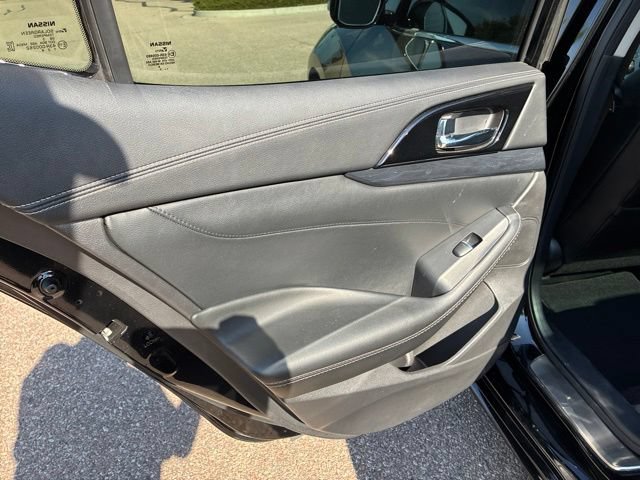 Used 2023 Nissan Maxima Platinum w/ Sport Mat Group FWD image 24