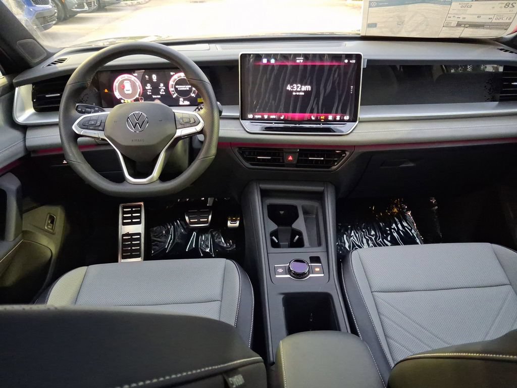 New 2026 Volkswagen Tiguan SE R-Line FWD image 6