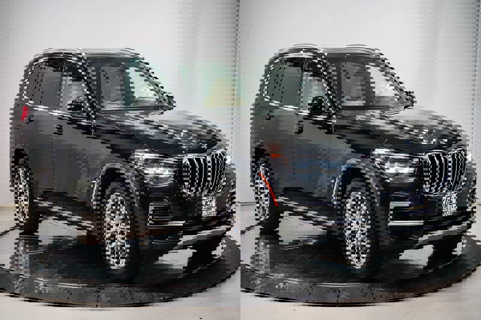 Used 2022 BMW X5 xDrive40i w/ Parking Assistance Package image 5