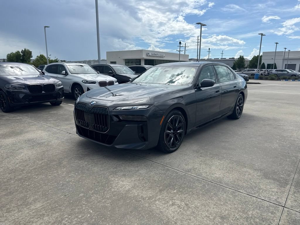 Used 2026 BMW 760i xDrive w/ Executive Package AWD/4WD image 1