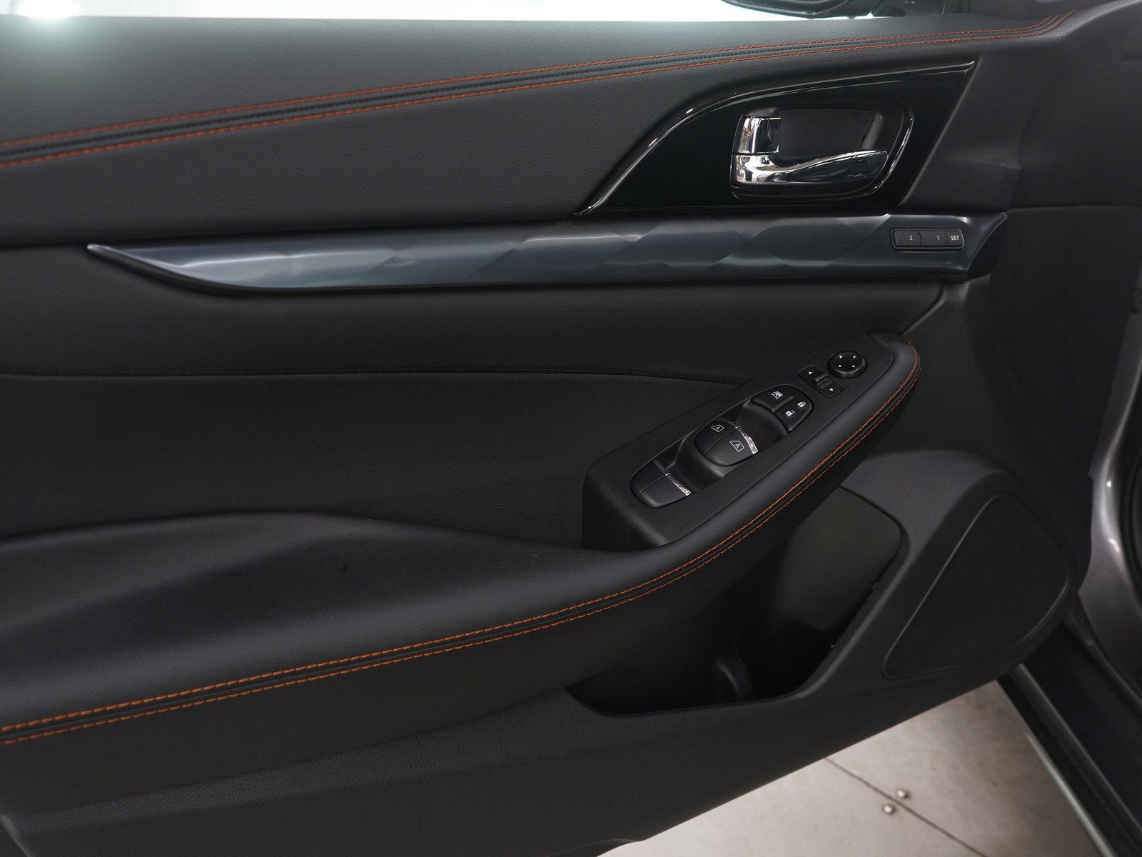 Used 2023 Nissan Maxima SR w/ Sport Mat Group image 24