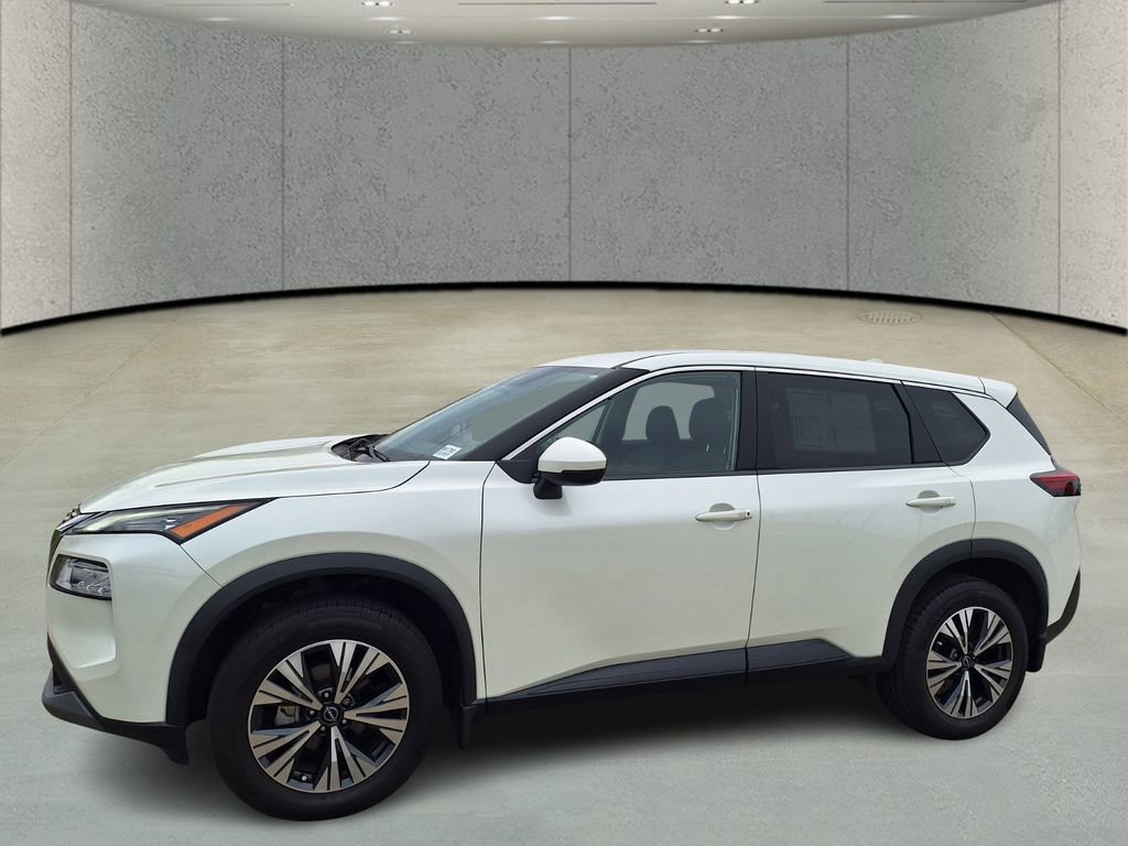 Used 2023 Nissan Rogue SV image 1