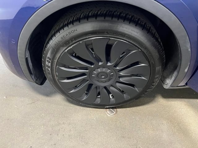 Used 2021 Tesla Model Y Long Range AWD/4WD image 29