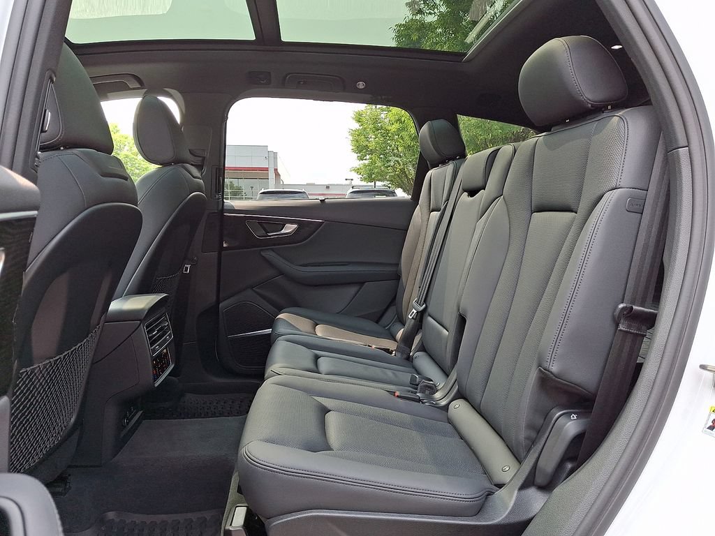 Used 2024 Audi Q7 3.0T Prestige AWD/4WD image 13