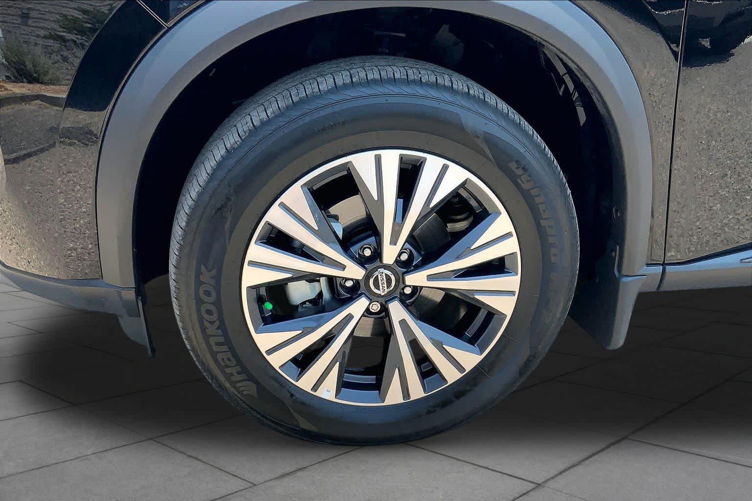 Used 2021 Nissan Rogue SV AWD/4WD image 10