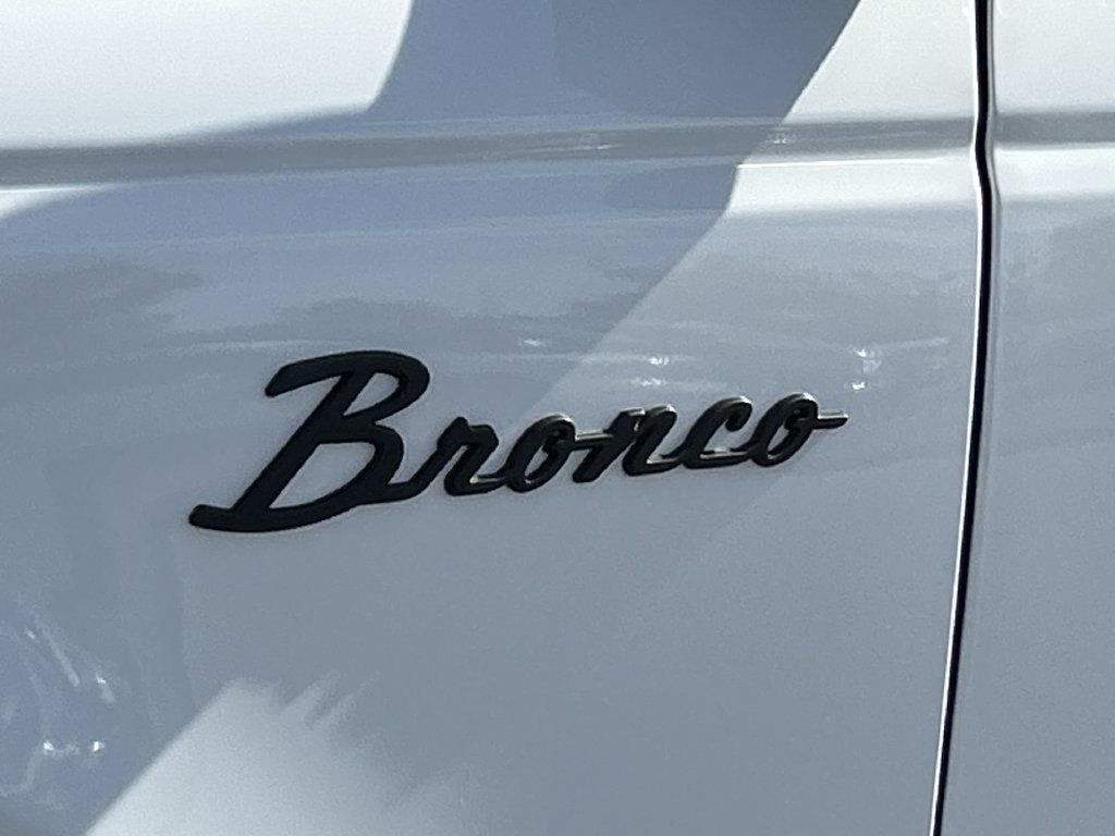 Used 2024 Ford Bronco Big Bend w/ Sasquatch Package AWD/4WD image 32