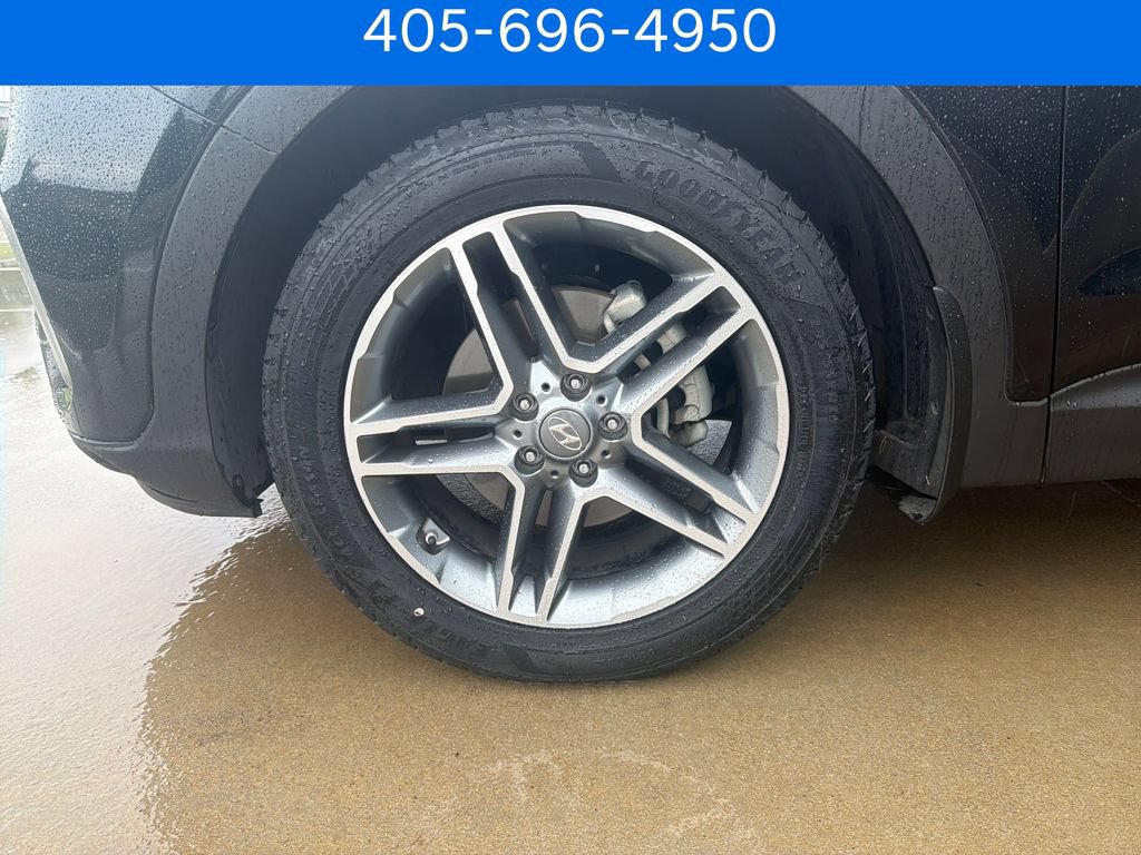 Used 2017 Hyundai Santa Fe FWD image 27