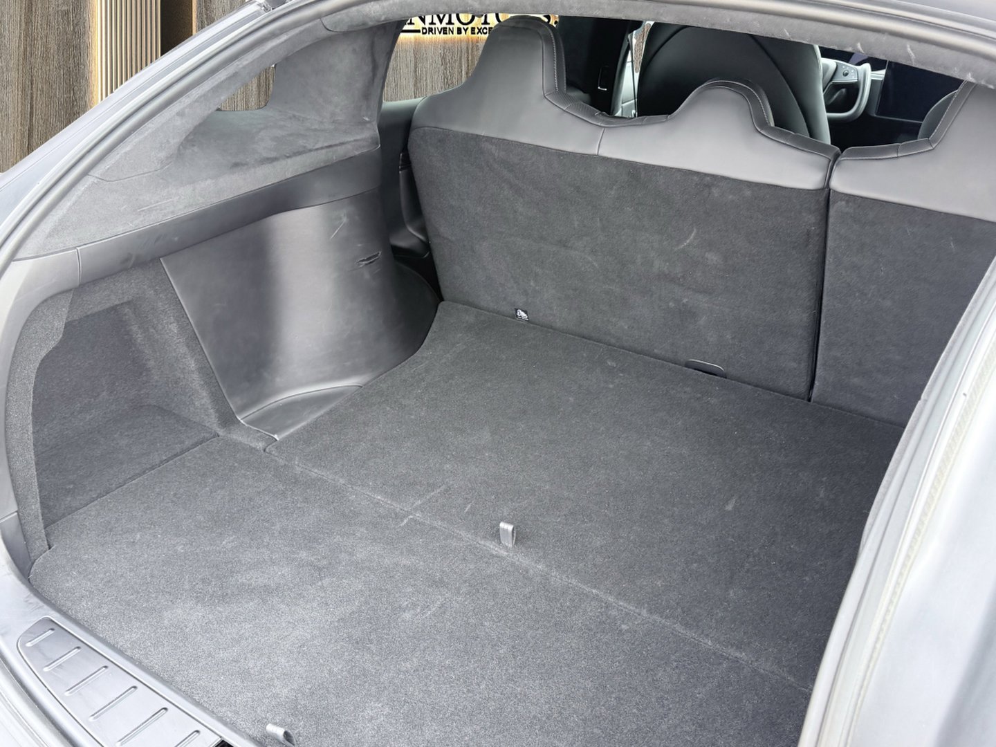 Used 2023 Tesla Model X image 40