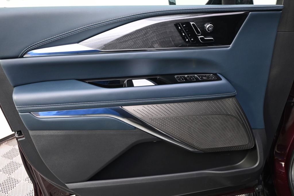 Certified 2025 Cadillac Escalade IQ Sport 2 AWD/4WD image 24