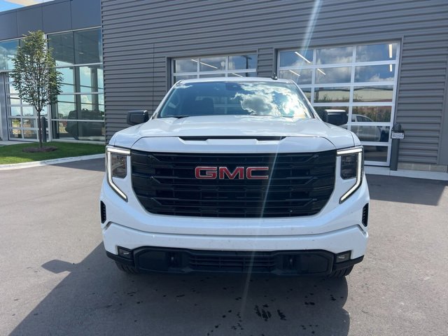 Used 2024 GMC Sierra 1500 Elevation image 2