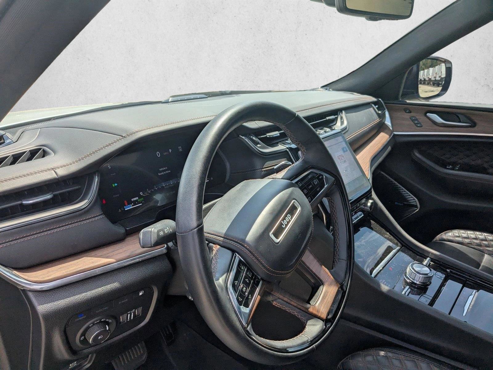 Certified 2023 Jeep Grand Cherokee Summit w/ Advanced Protech Group IV AWD/4WD image 10