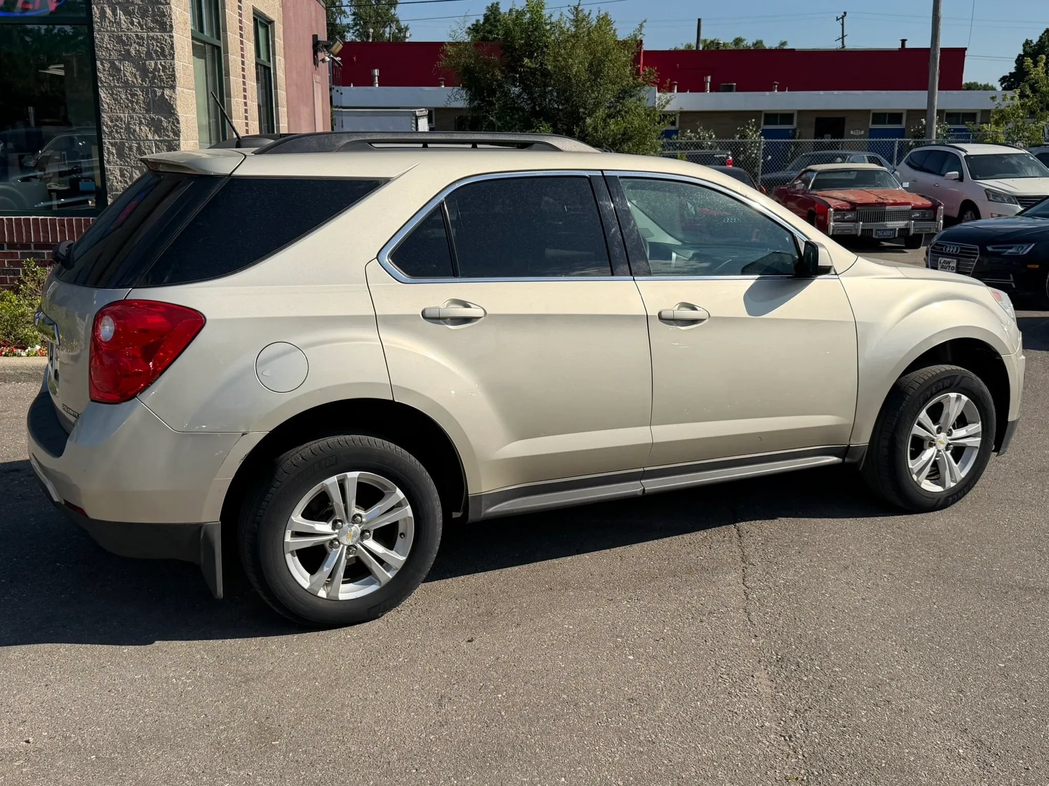 Used 2015 Chevrolet Equinox LT w/ Driver Convenience Package FWD image 5