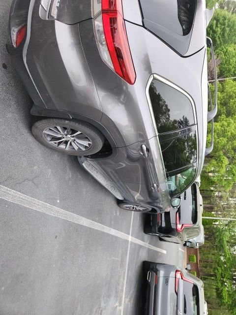 Used 2019 Toyota Highlander XLE image 8