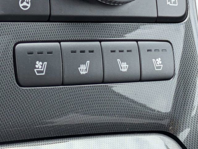 Used 2022 Hyundai Santa Fe Calligraphy image 3