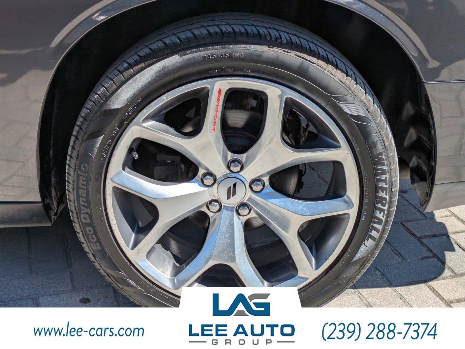 Used 2014 Dodge Challenger SXT RWD image 9