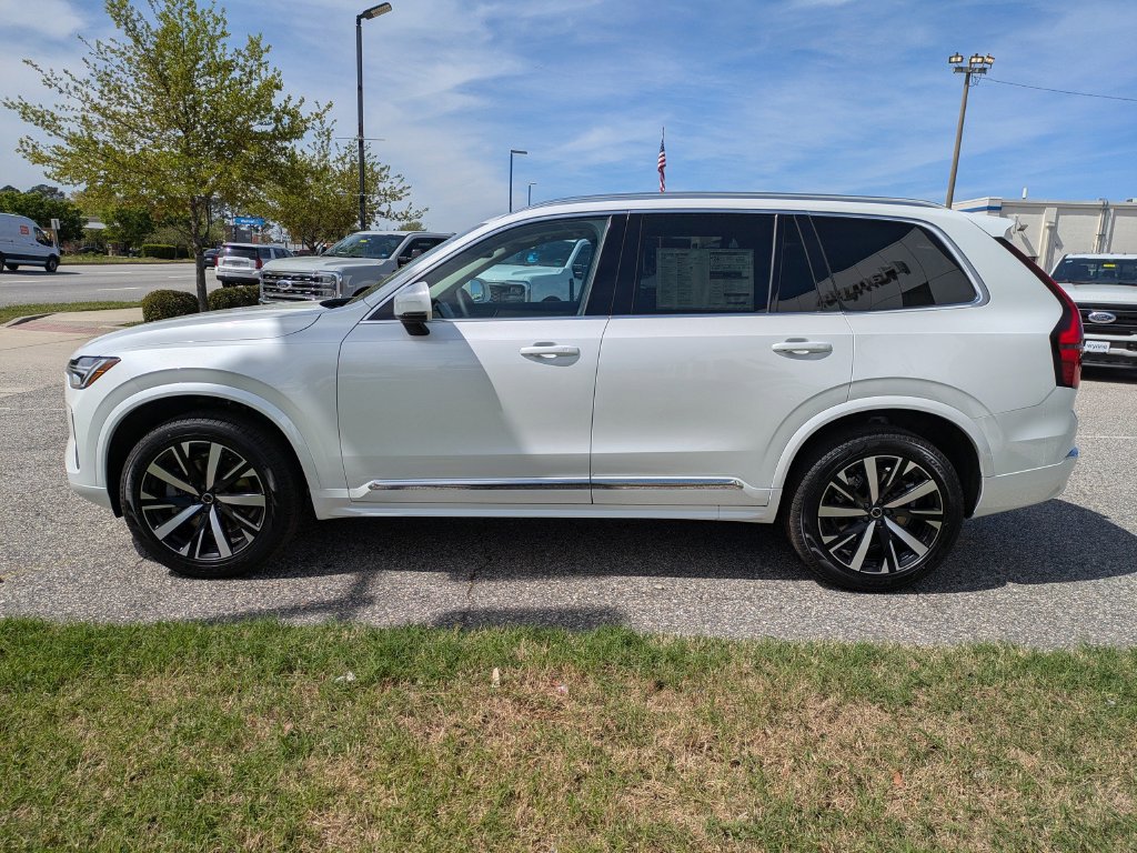 New 2026 Volvo XC90 B5 Core AWD/4WD image 7