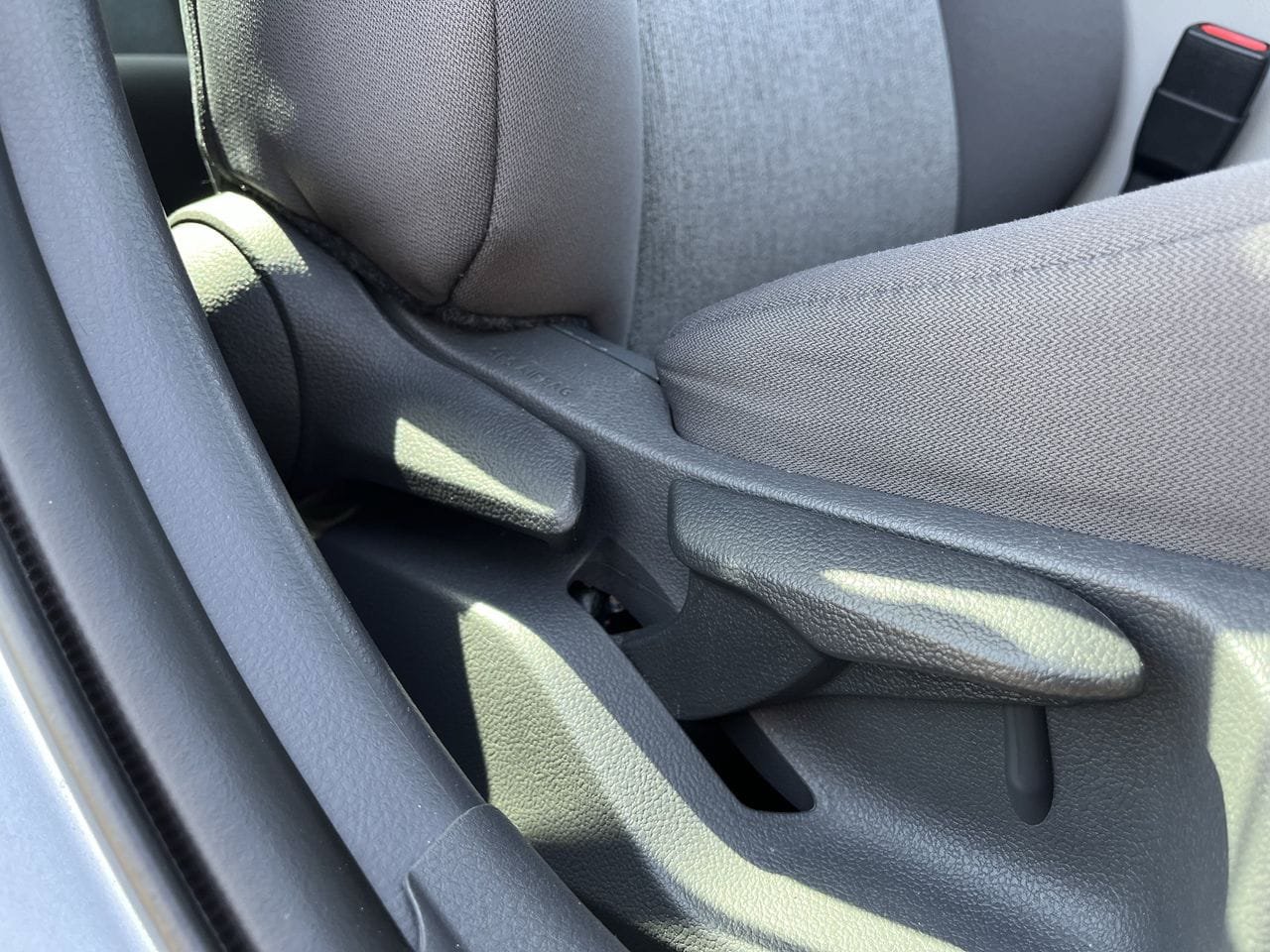 Used 2021 Toyota Camry LE FWD image 25