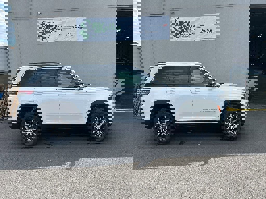 New 2026 Jeep Grand Cherokee Limited image 1