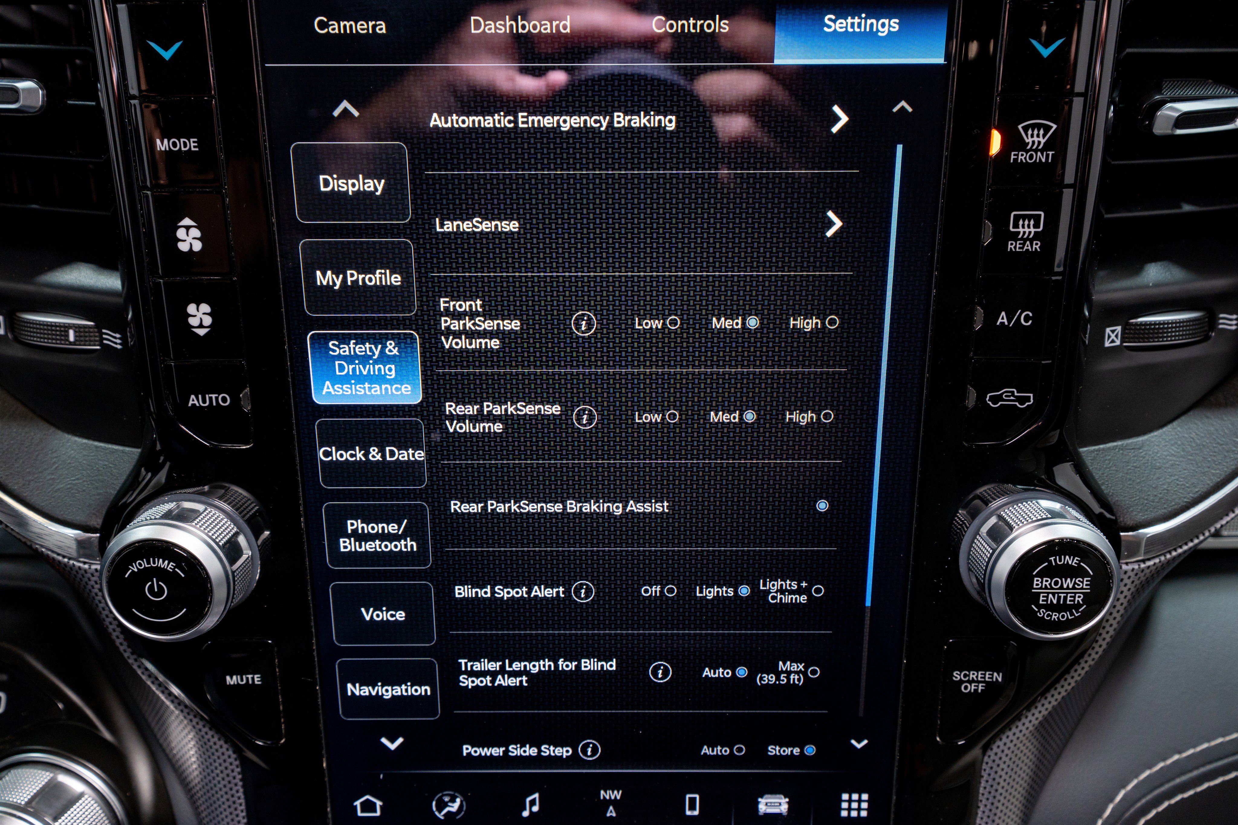 Used 2023 RAM 1500 Limited image 28