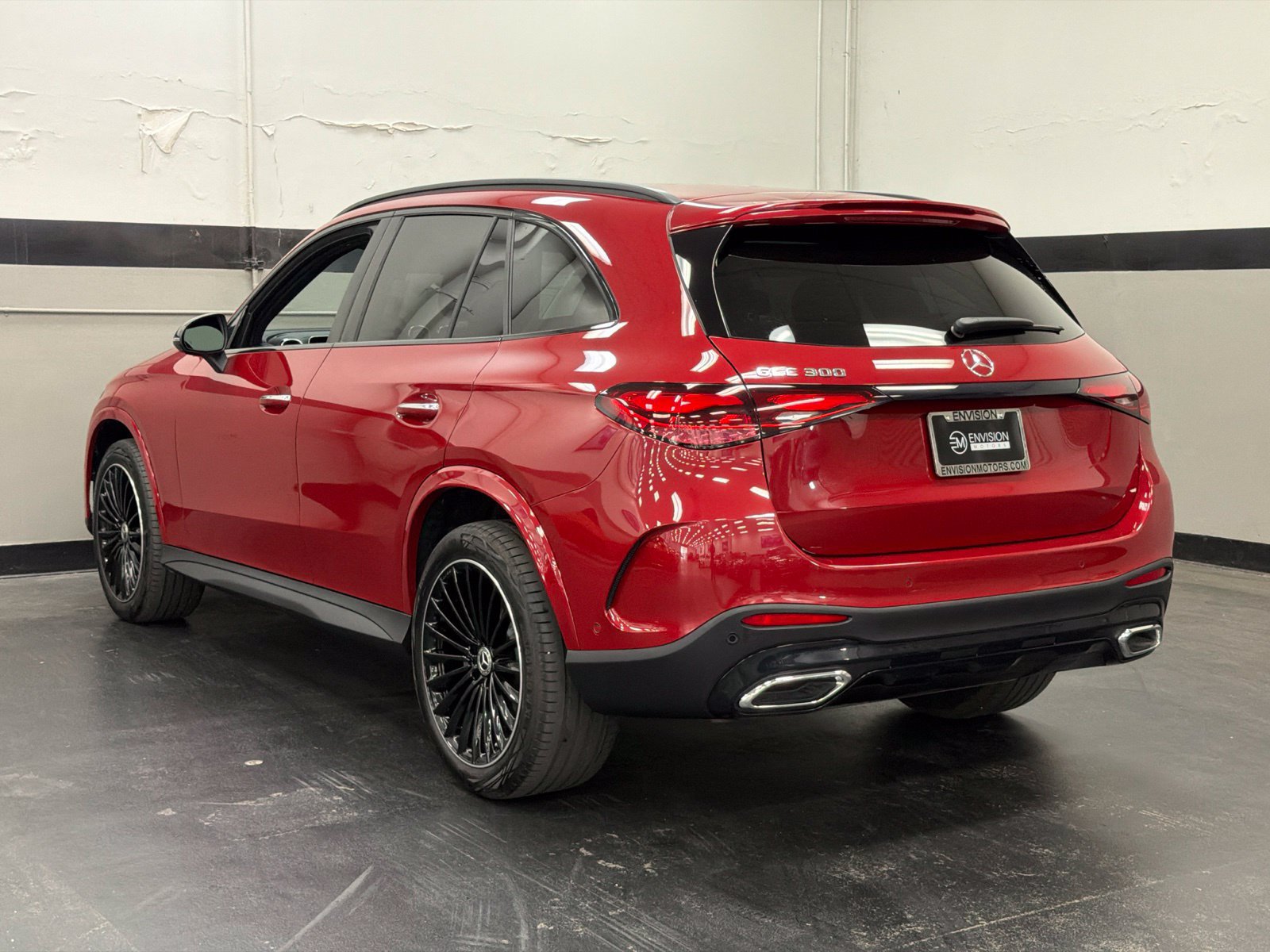 Used 2026 Mercedes-Benz GLC 300 image 9