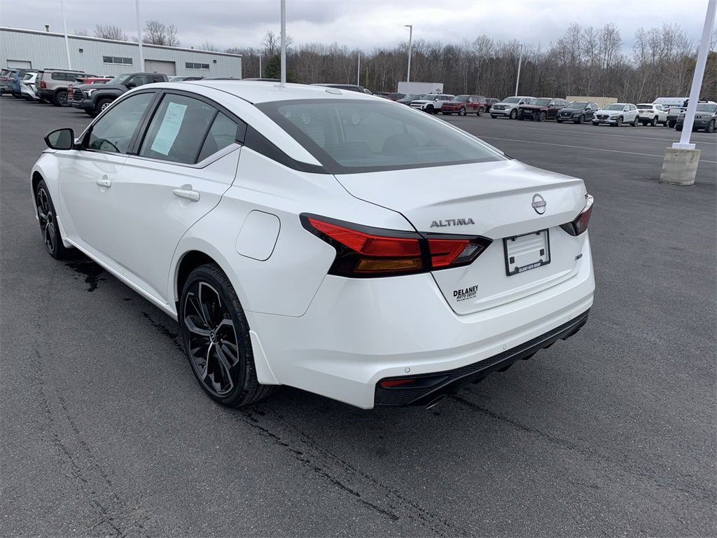 Used 2024 Nissan Altima 2.5 SR w/ SR Premium Package image 6
