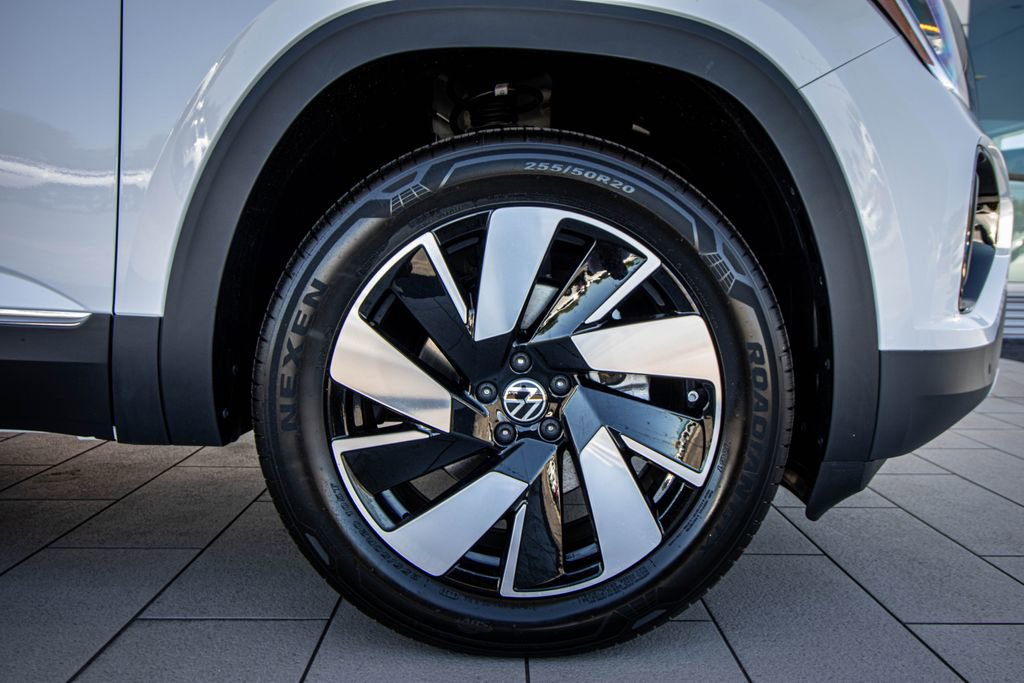 New 2026 Volkswagen Atlas Cross Sport SEL AWD/4WD image 5