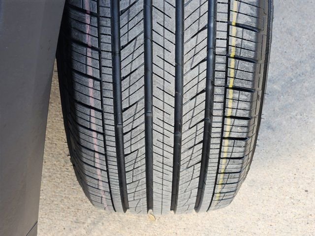 Used 2024 Chevrolet Trax RS image 17