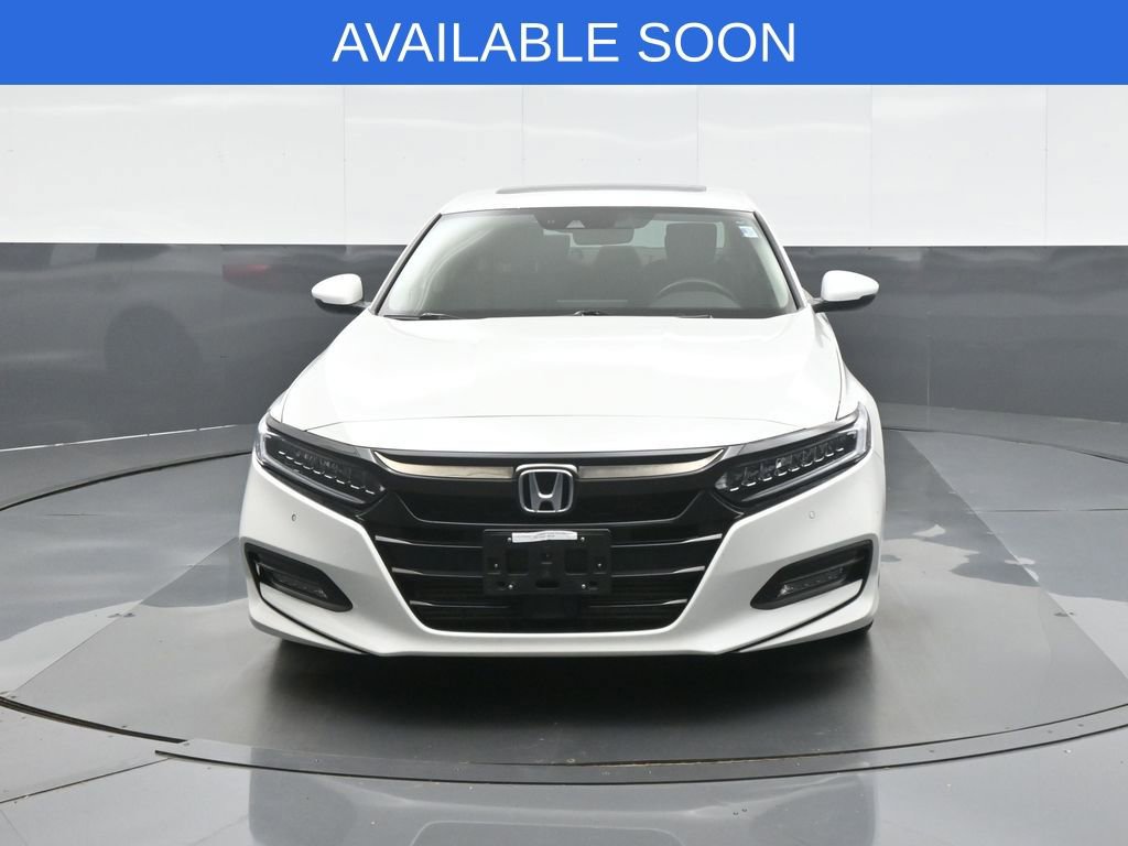 Used 2018 Honda Accord Touring image 2