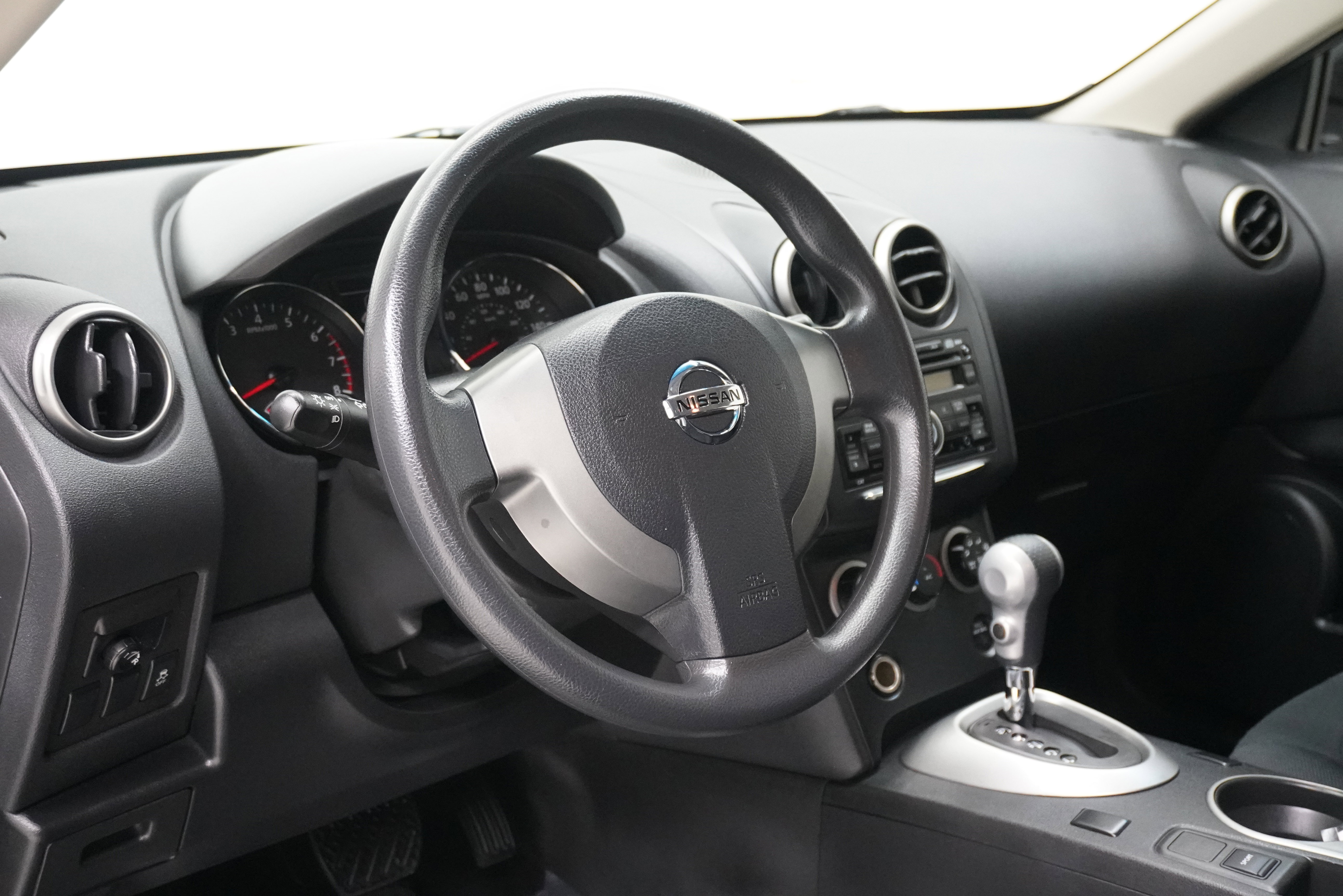 Used 2014 Nissan Rogue S image 9