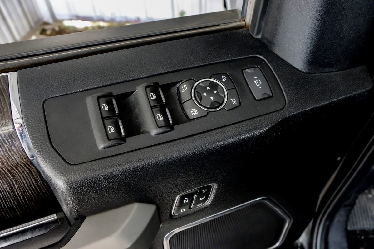 Used 2020 Ford F250 Lariat w/ Lariat Ultimate Package AWD/4WD image 43