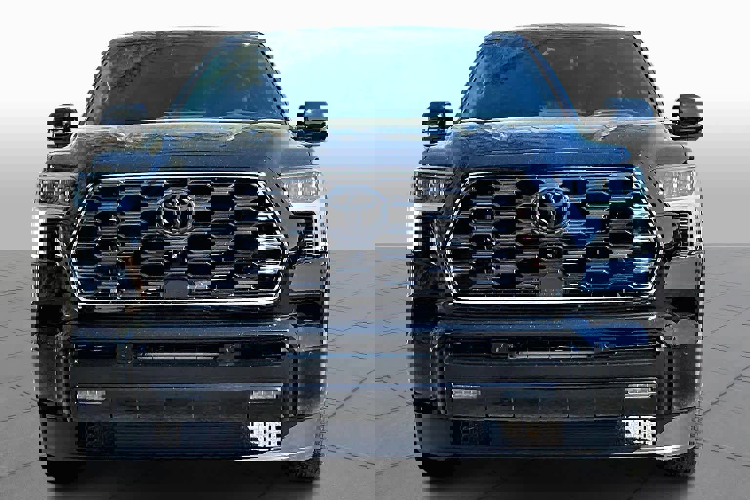 Used 2024 Toyota Sequoia Platinum image 4