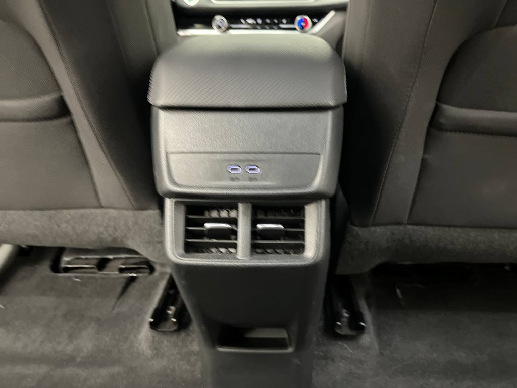 Used 2026 Chevrolet Equinox LT AWD/4WD image 24