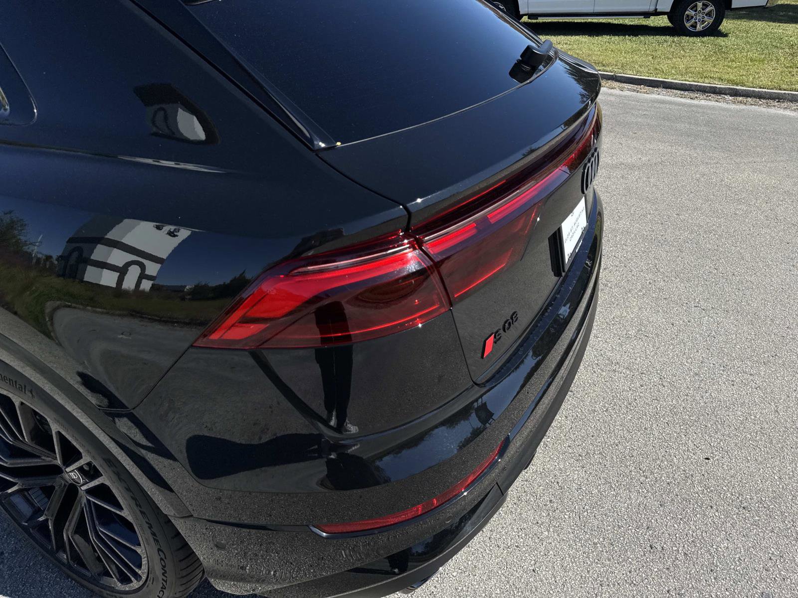 Used 2024 Audi SQ8 Premium Plus w/ Executive Package image 11