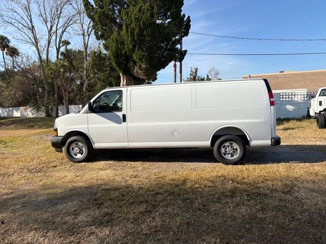 New 2025 Chevrolet Express 2500 Work Van 3D Extended Cargo Van w/ Driver Convenience Package RWD image 6