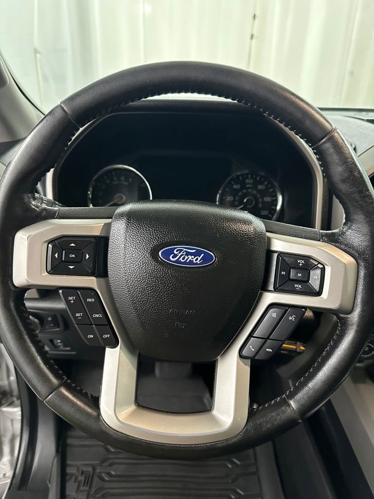 Used 2018 Ford F150 Lariat image 16