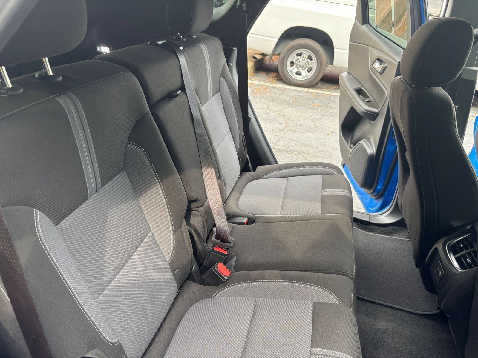 Used 2026 Chevrolet Blazer LT FWD image 33