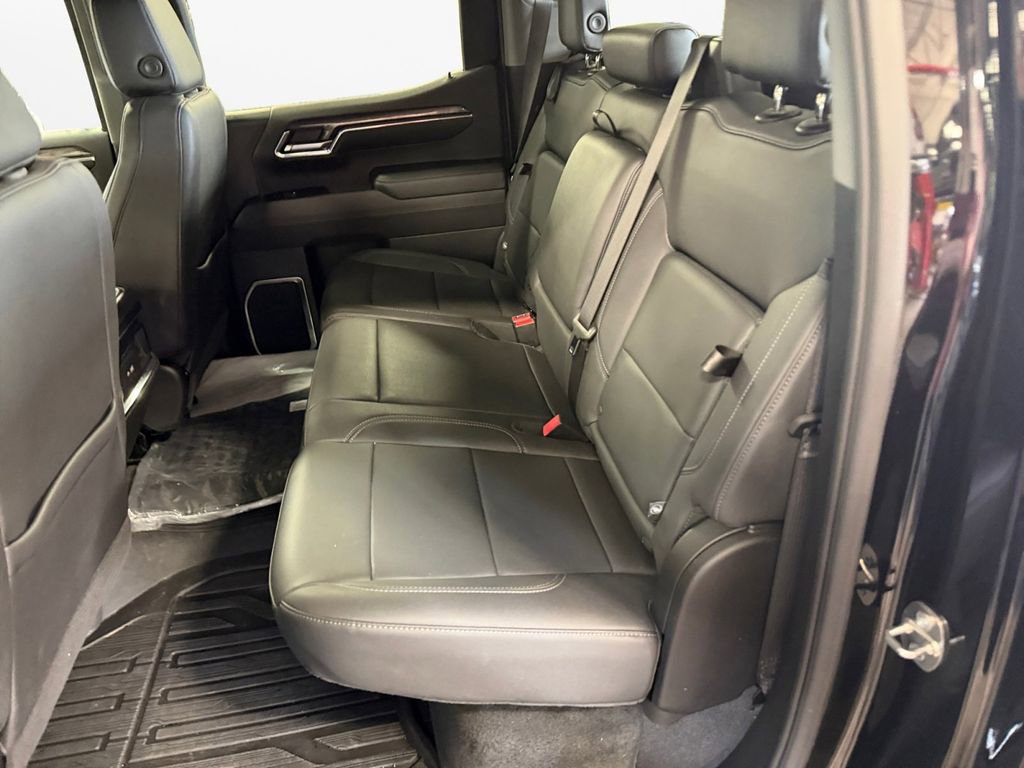 Used 2024 Chevrolet Silverado 1500 LTZ AWD/4WD image 13