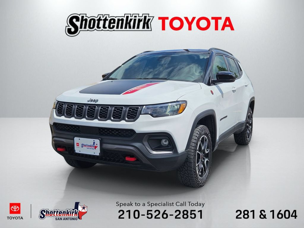 Used 2025 Jeep Compass Trailhawk AWD/4WD image 1