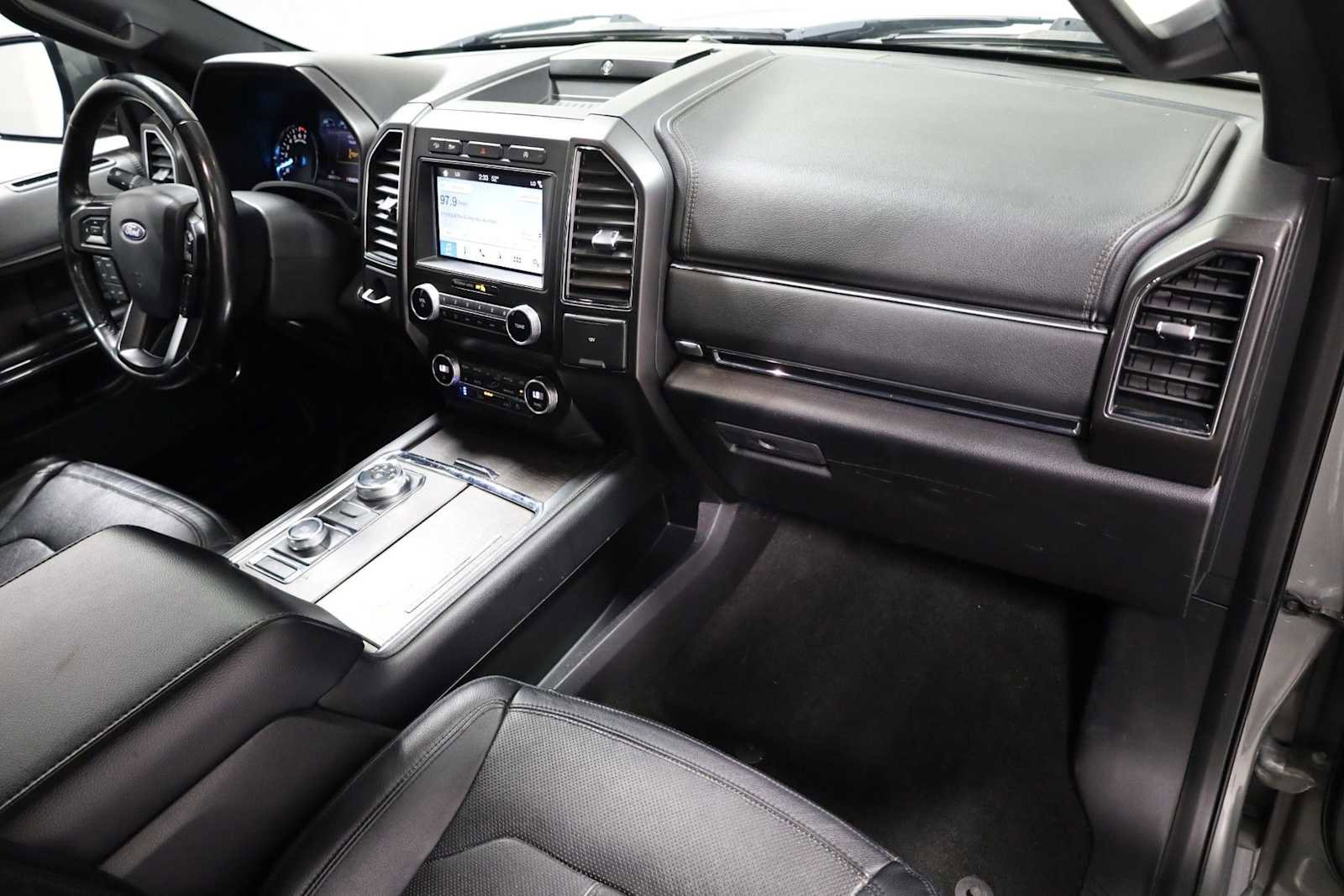 Used 2019 Ford Expedition Limited AWD/4WD image 6